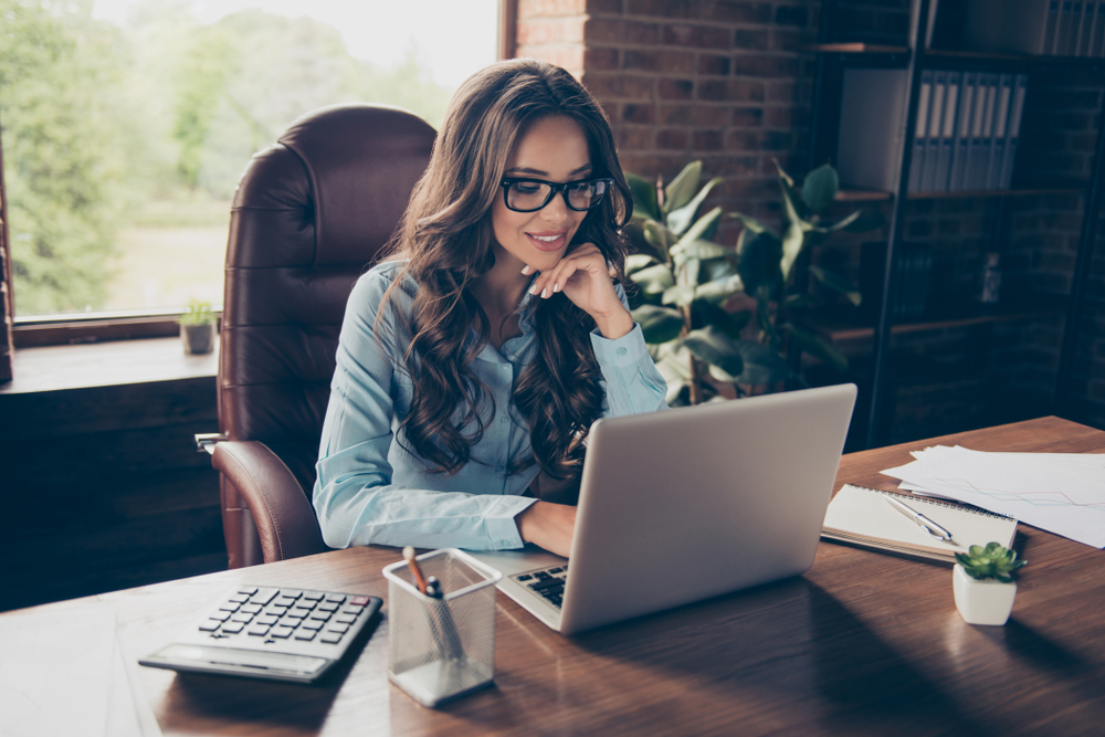 Chief Resilience Officer. Image of a woman reading emails pertaining to her Chief Resilience Officer role.